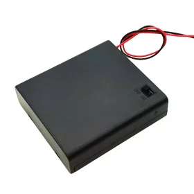 Bateriový box pro 4 kusy AA baterie, 6V, krytý se spínáním | AMPUL.